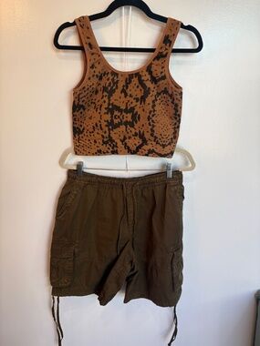 Gap cargo short